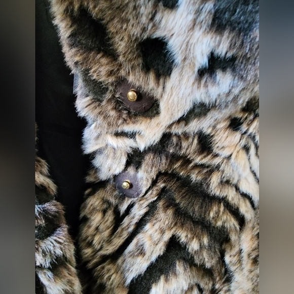 Steve Madden Women's Animal Print Coat with Button Magnetic Snaps Size Large - Picture 8 of 12